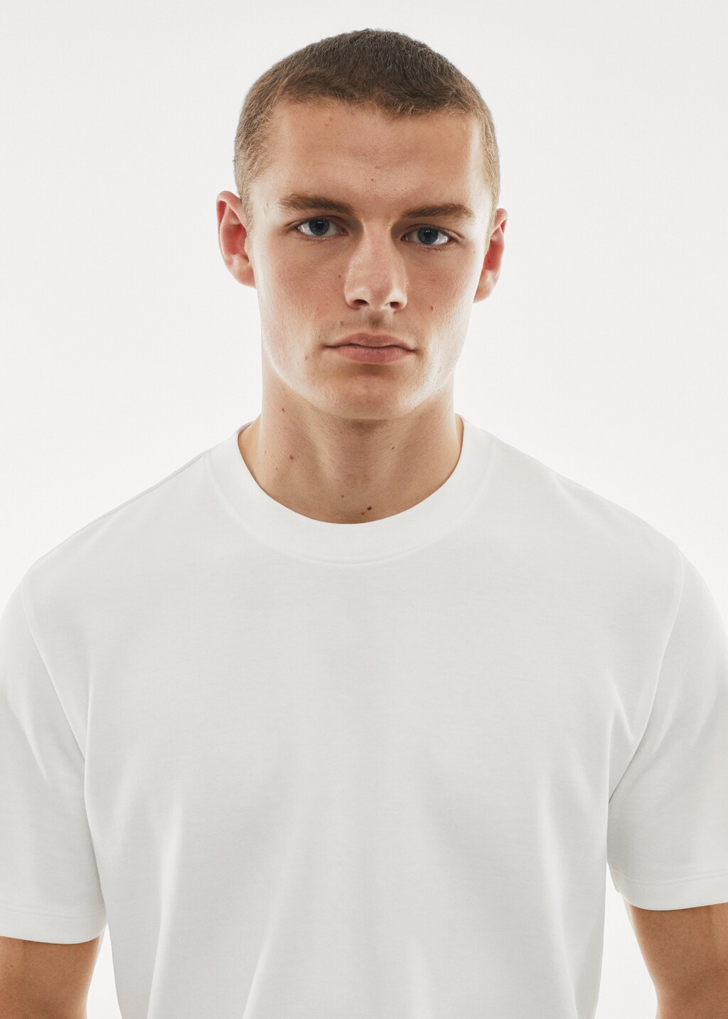 Breathable cotton t-shirt - Details of the article 1