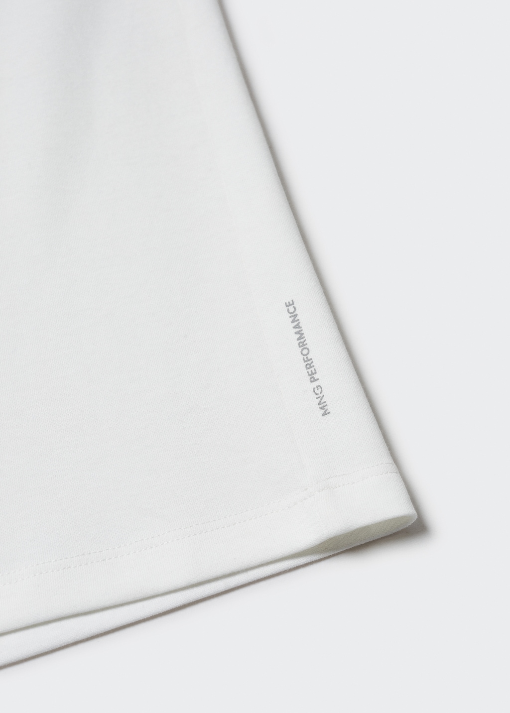 Breathable cotton t-shirt - Details of the article 8