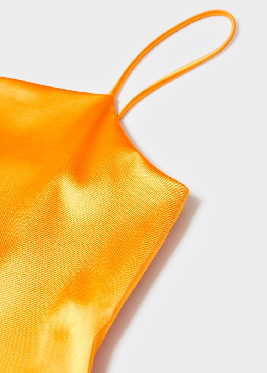 Short satin dress - Details of the article 8