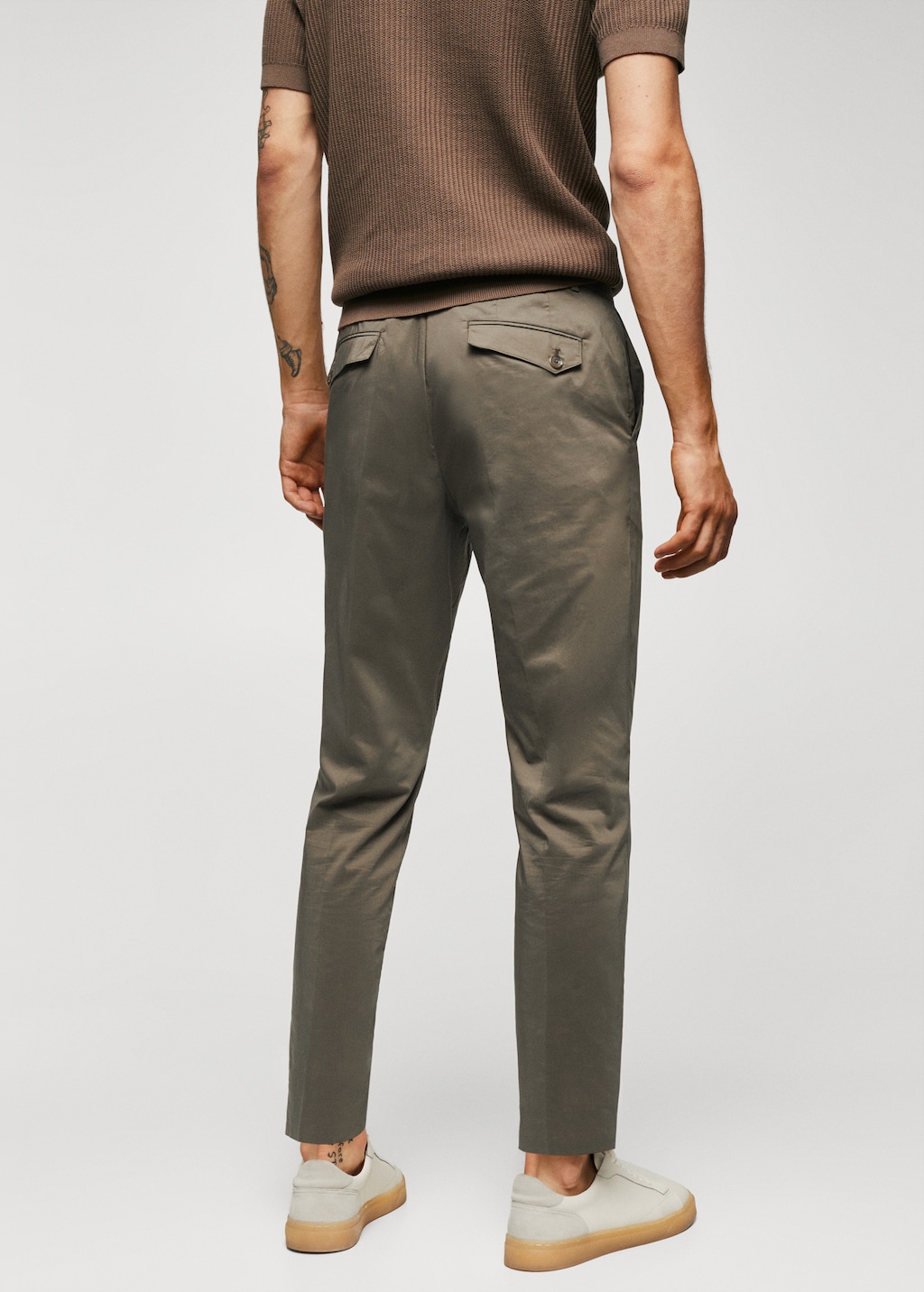 Lightweight cotton trousers - Reverse of the article