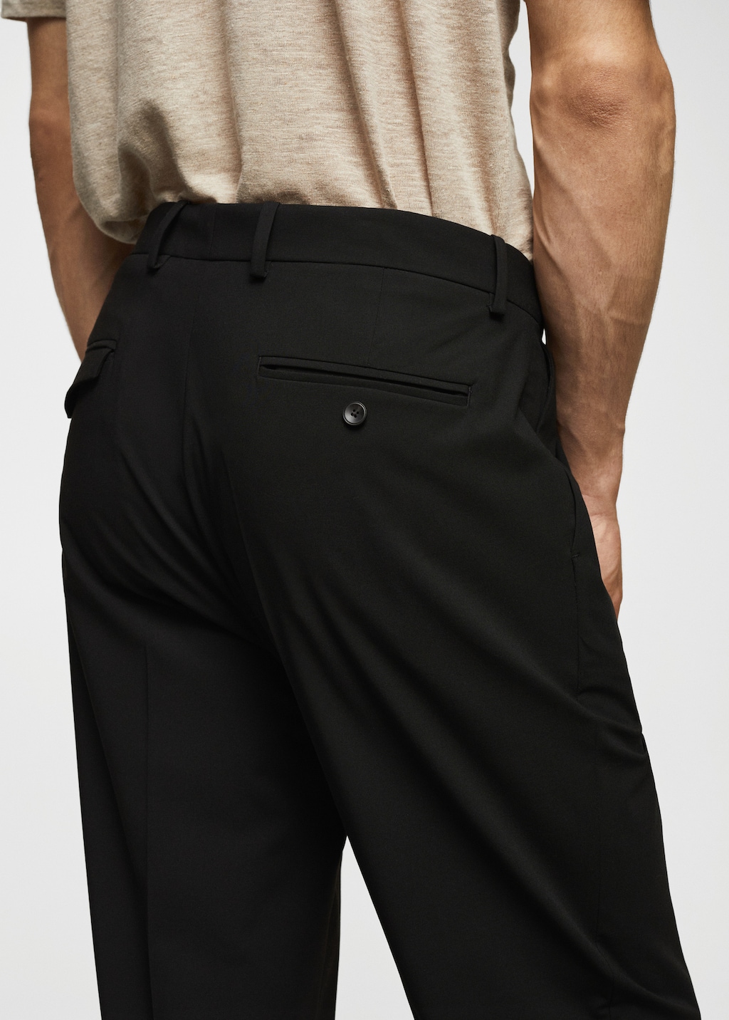 Regular fit pleated cotton trousers - Details of the article 6