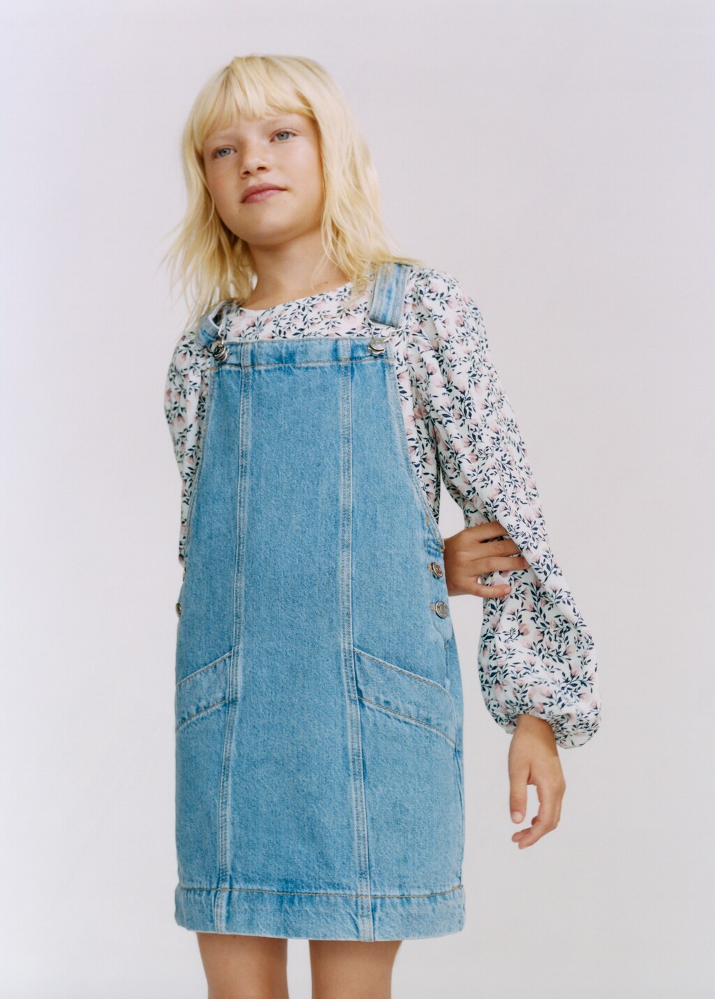 Short cotton pinafore dress - Details of the article 5