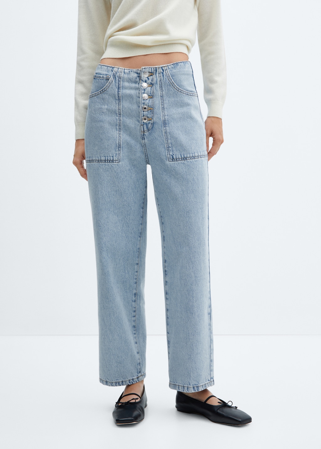 Gerade Crop-Jeans mit Knöpfen - Mittlere Ansicht