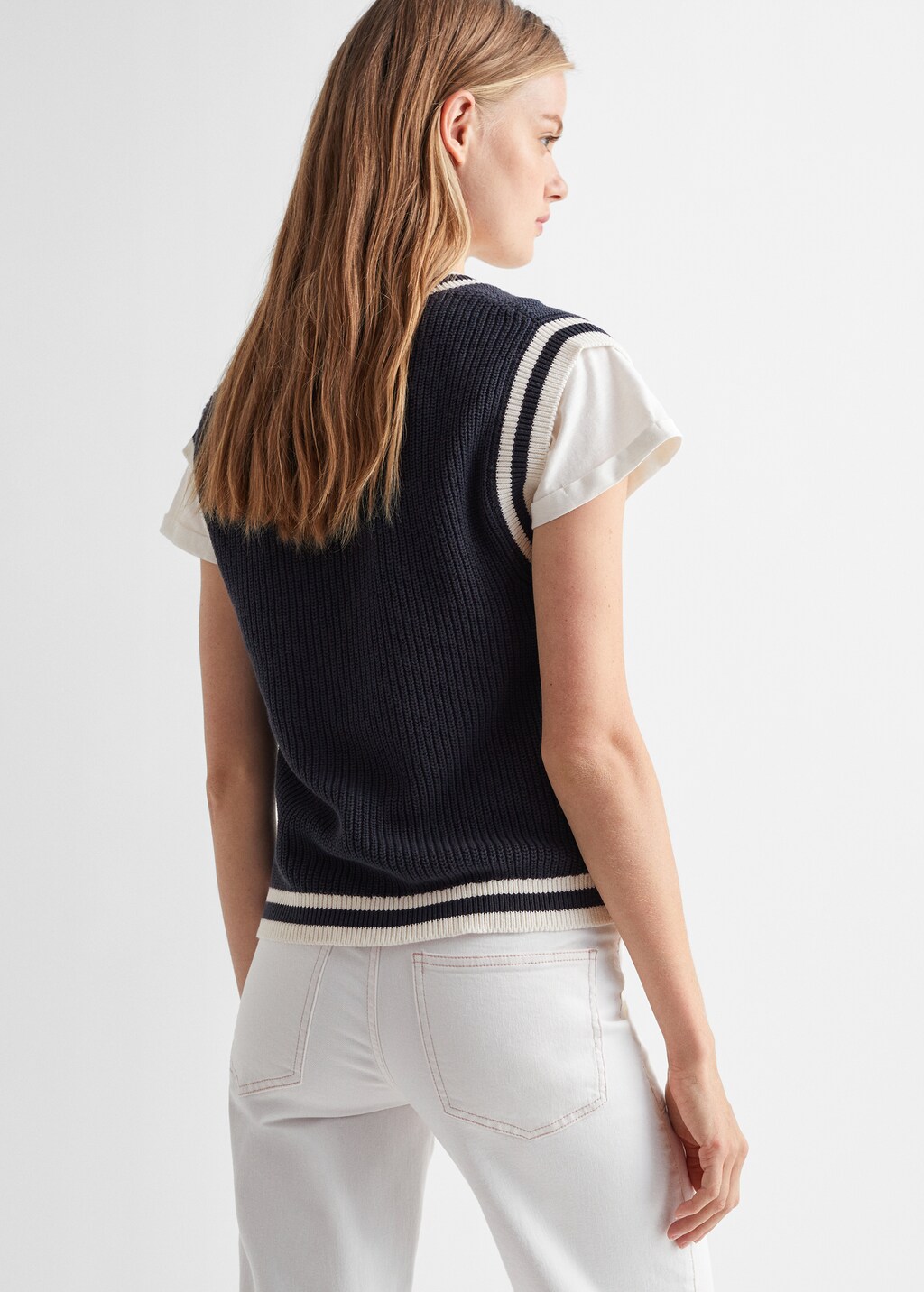 Knitted cotton gilet - Reverse of the article