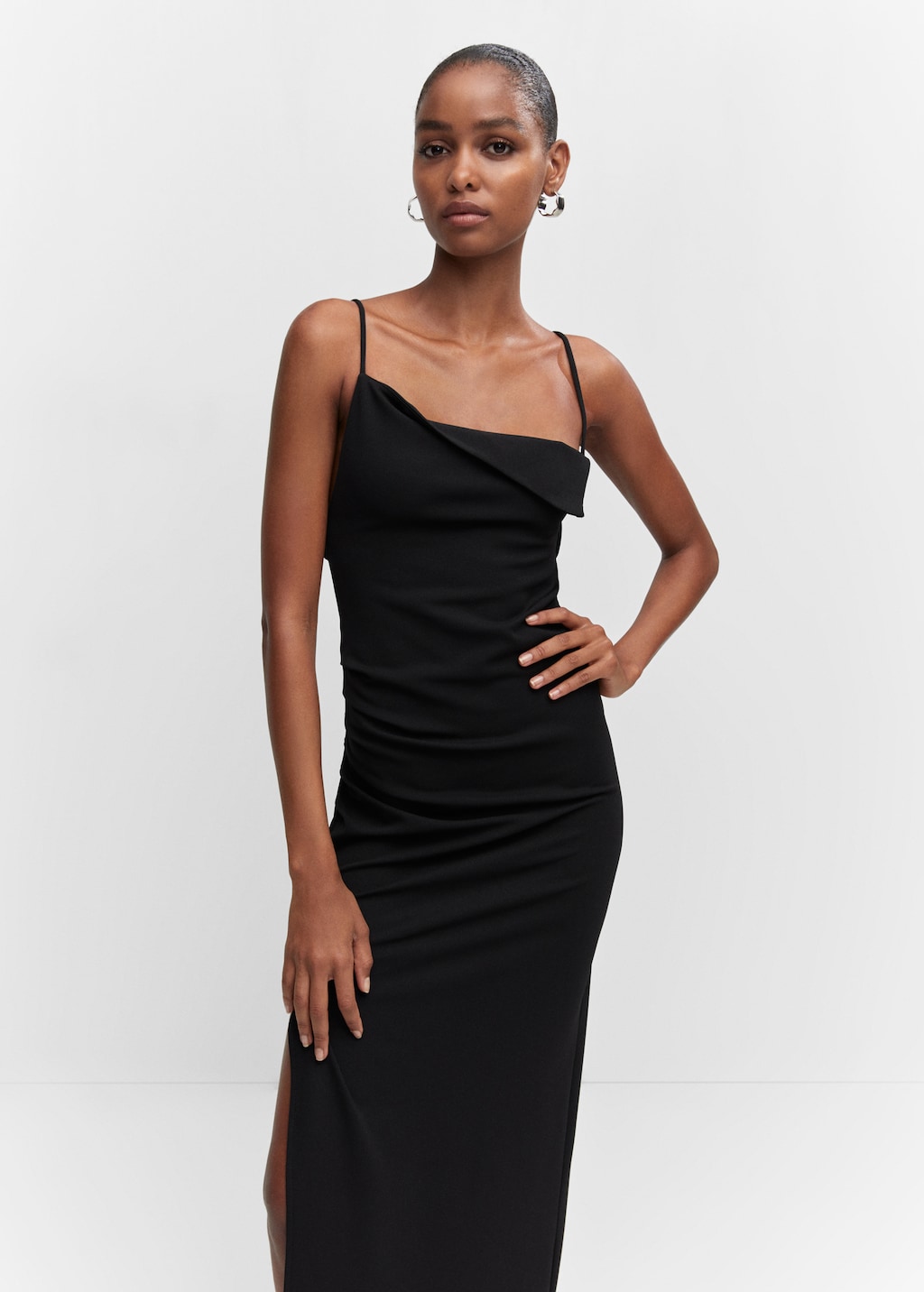 Asymmetrical dress with side slit - Medium plane