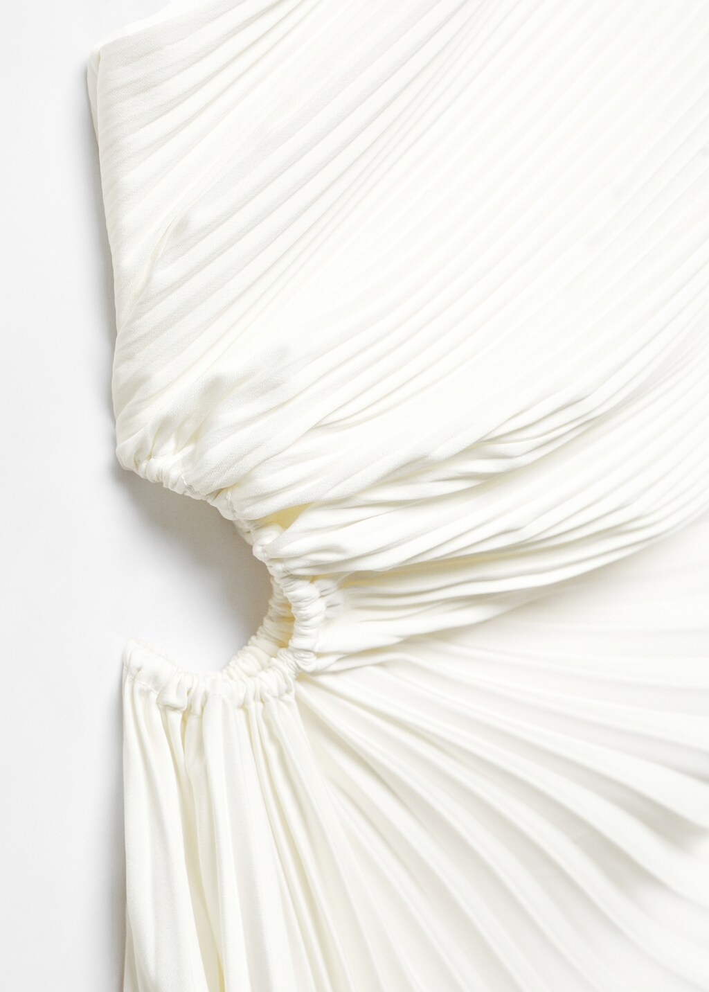 Asymmetrical pleated dress - Details of the article 8