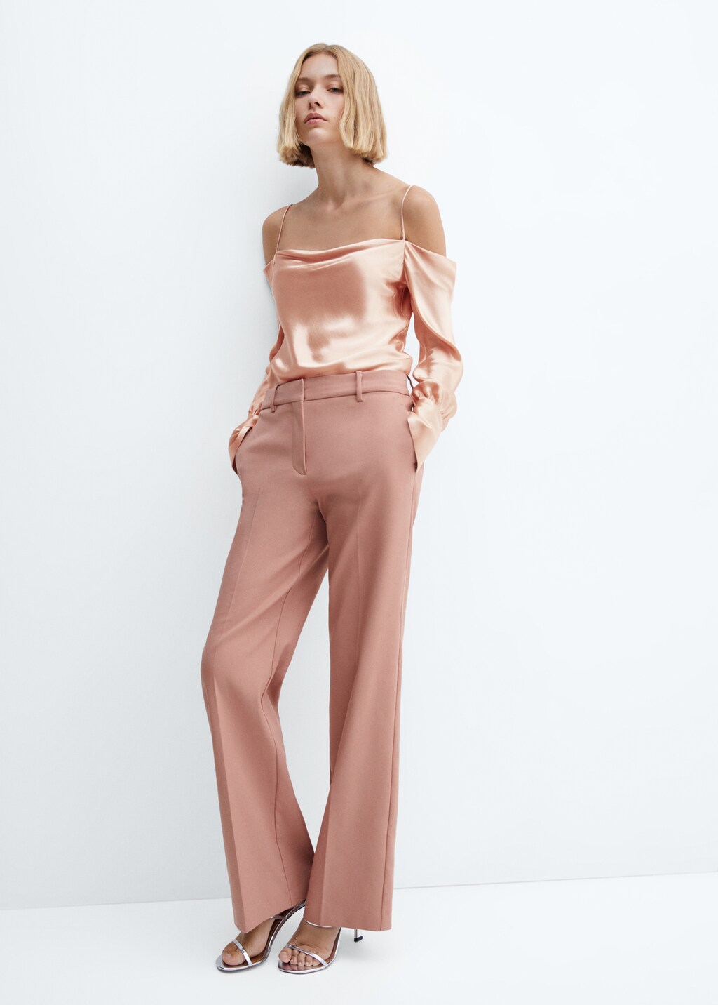 High-waist straight trousers - Details of the article 2