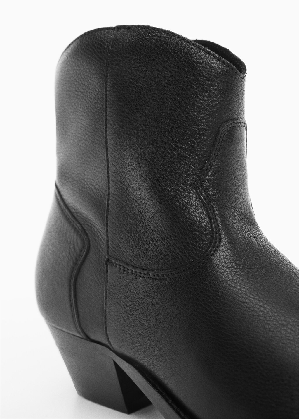 Leather cowboy ankle boots - Details of the article 2