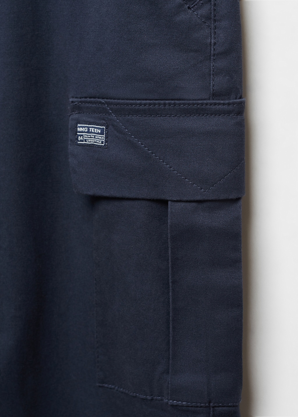 Cotton cargo trousers - Details of the article 8