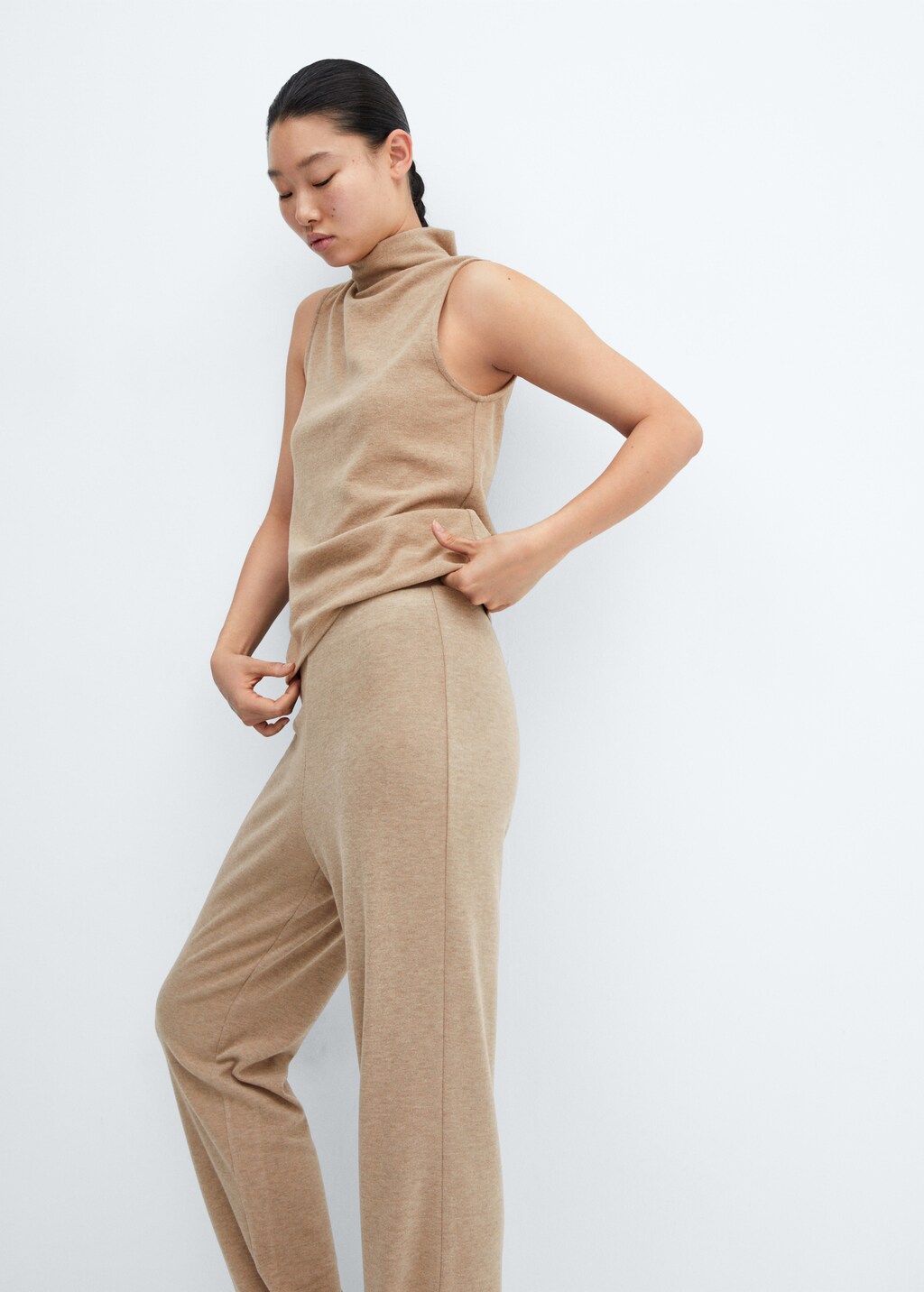 Cotton-linen knitted trousers  - Details of the article 1