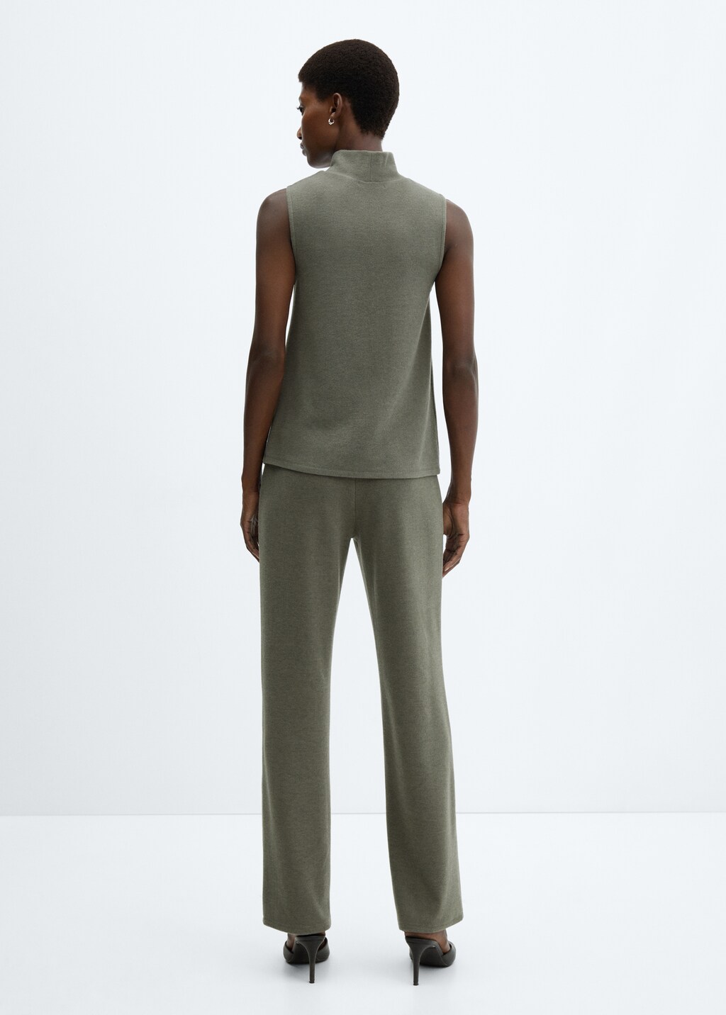 Cotton-linen knitted trousers  - Reverse of the article