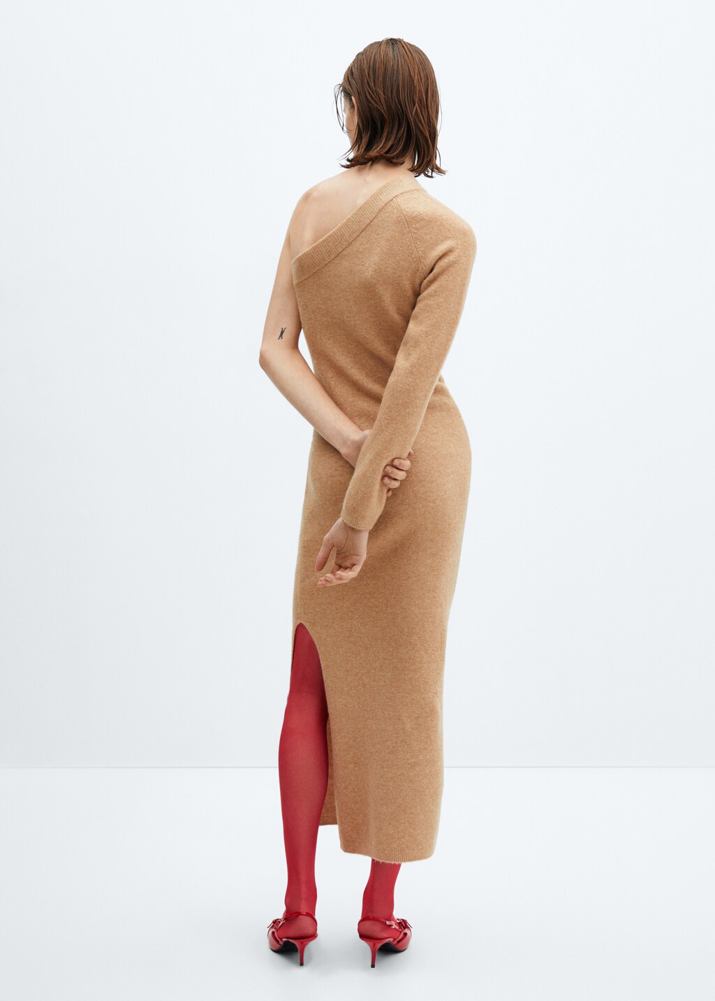 Asymmetrical knit dress - Reverse of the article