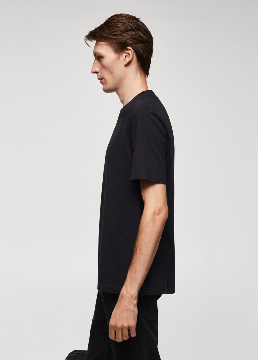 Basic 100% cotton t-shirt - Details of the article 2