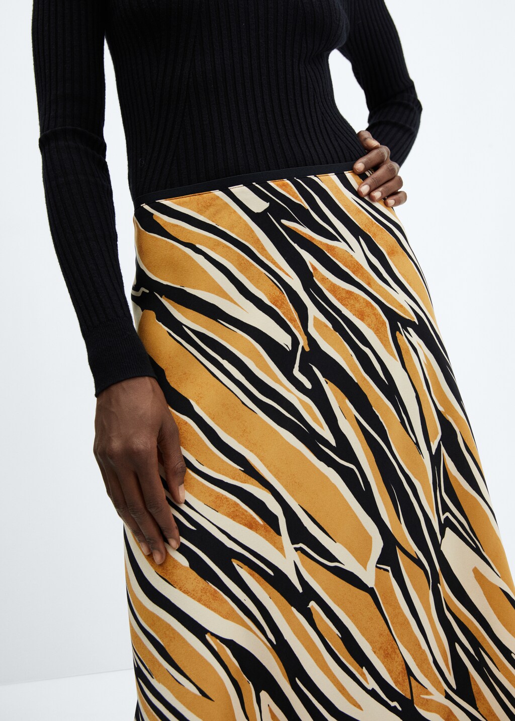 Printed satin skirt  - Details of the article 6