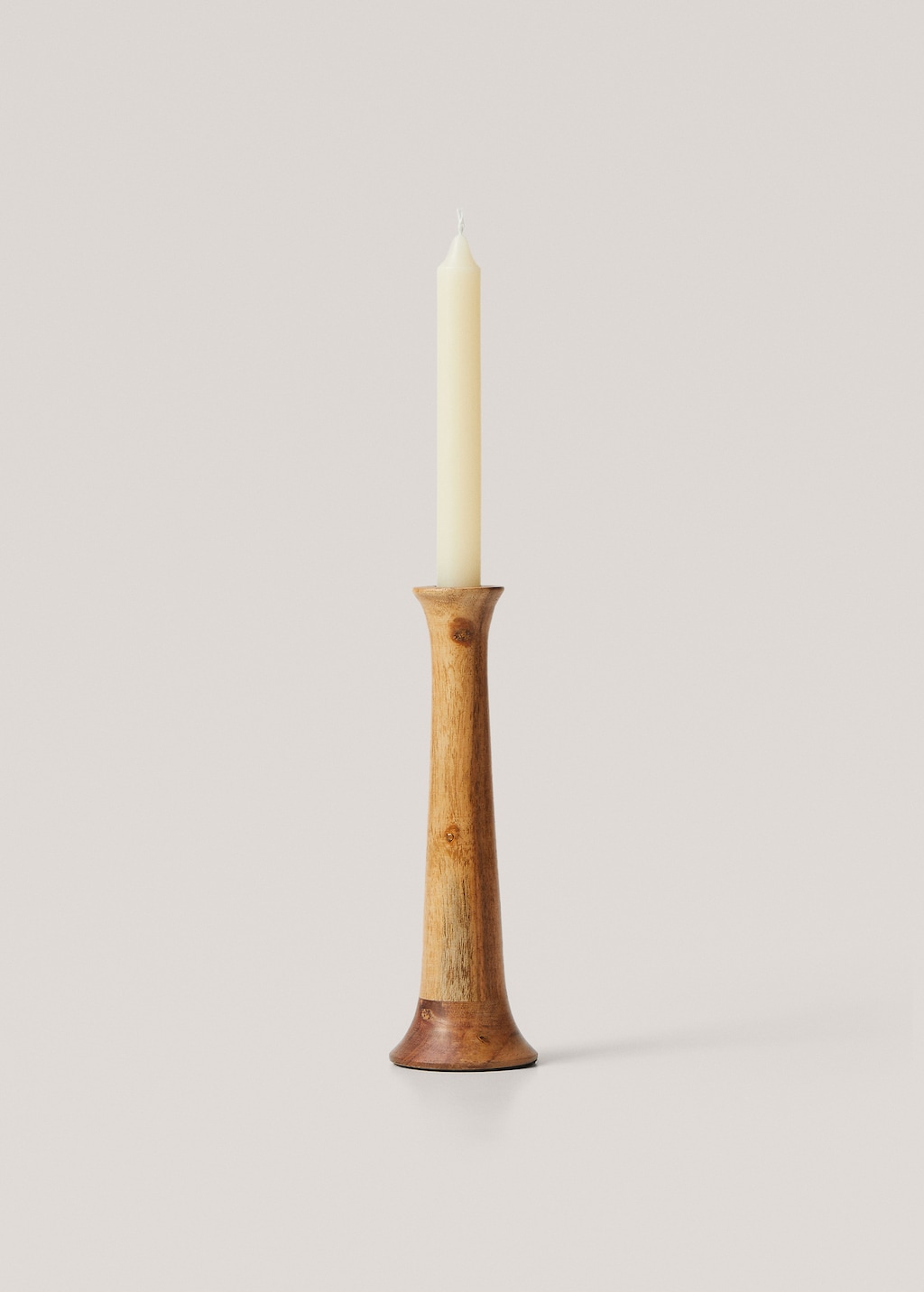 Wood candle holder M - Details of the article 4