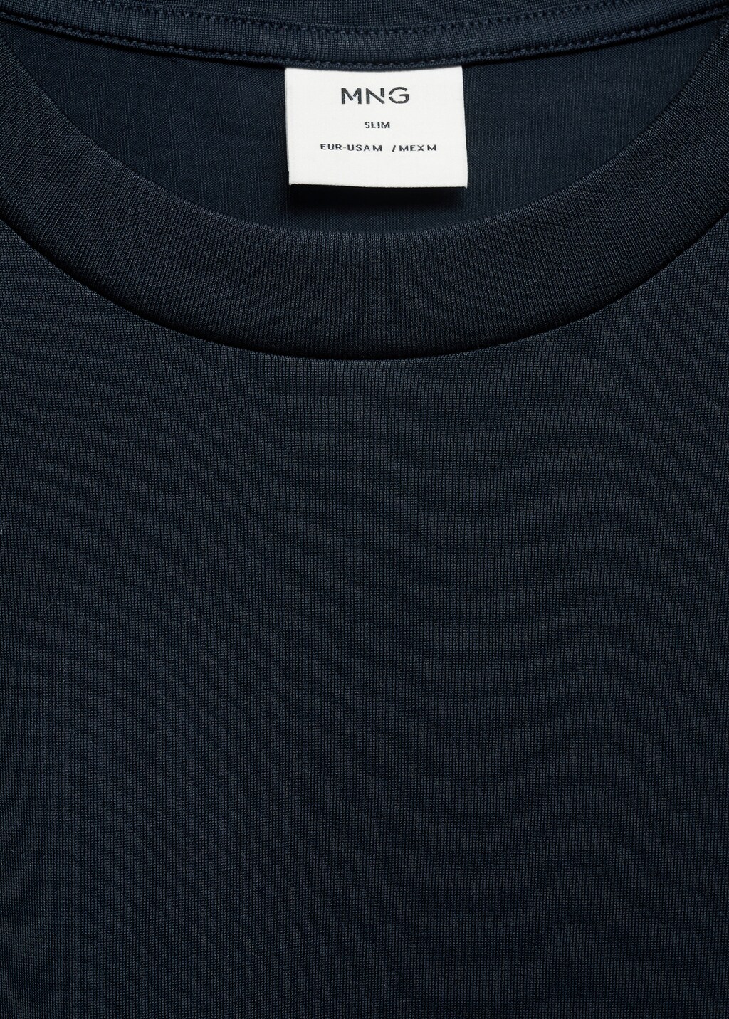 T-shirt bellowu - Details of the article 8