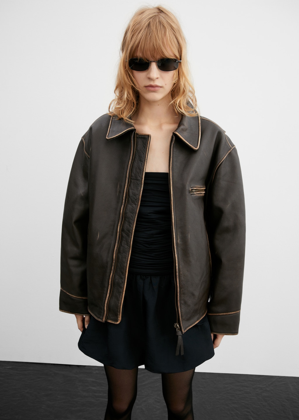 Oversized worn-effect leather jacket - Medium plane