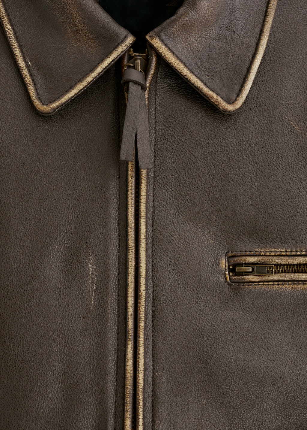 Oversized worn-effect leather jacket - Details of the article 8