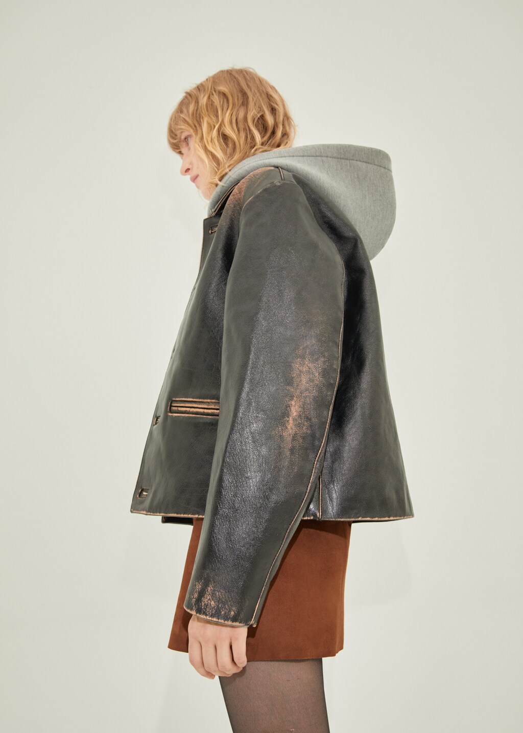 Leather jacket with worn effect - Details of the article 2