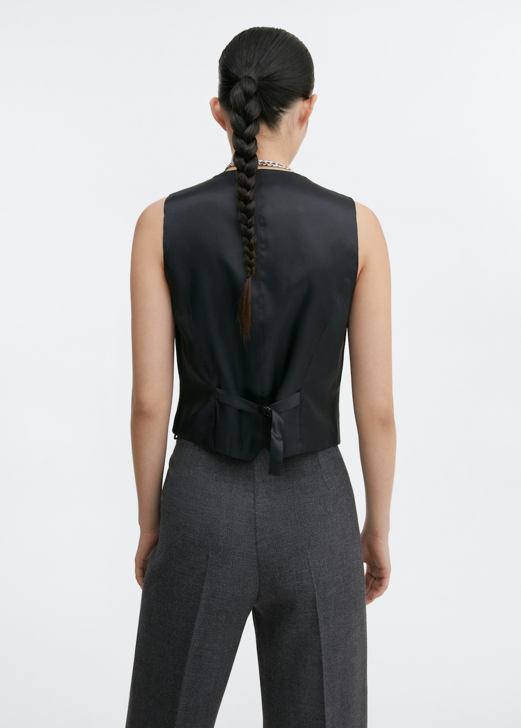 Structured suit vest - Reverse of the article