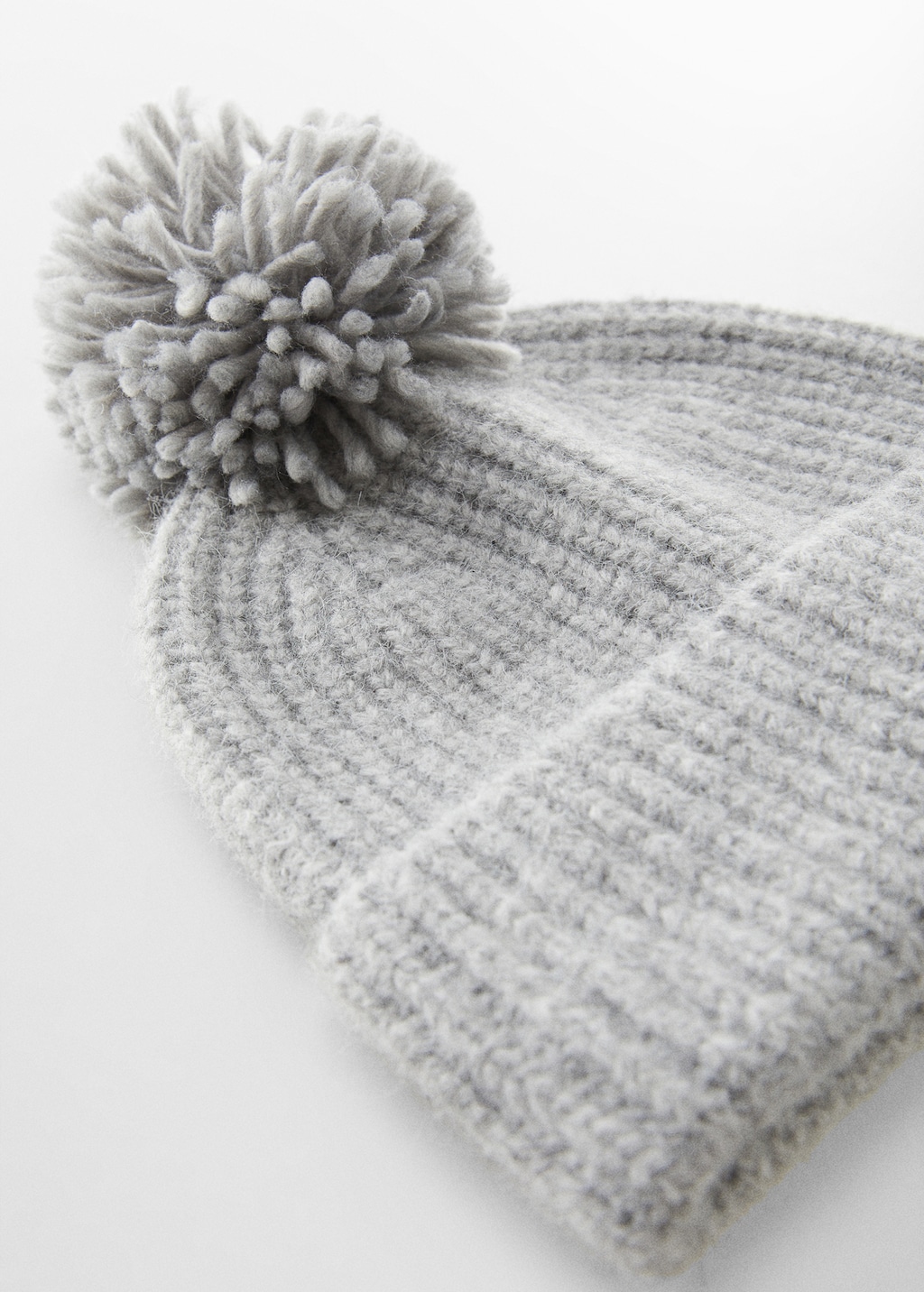 Pom pom cable-knit beanie - Medium plane