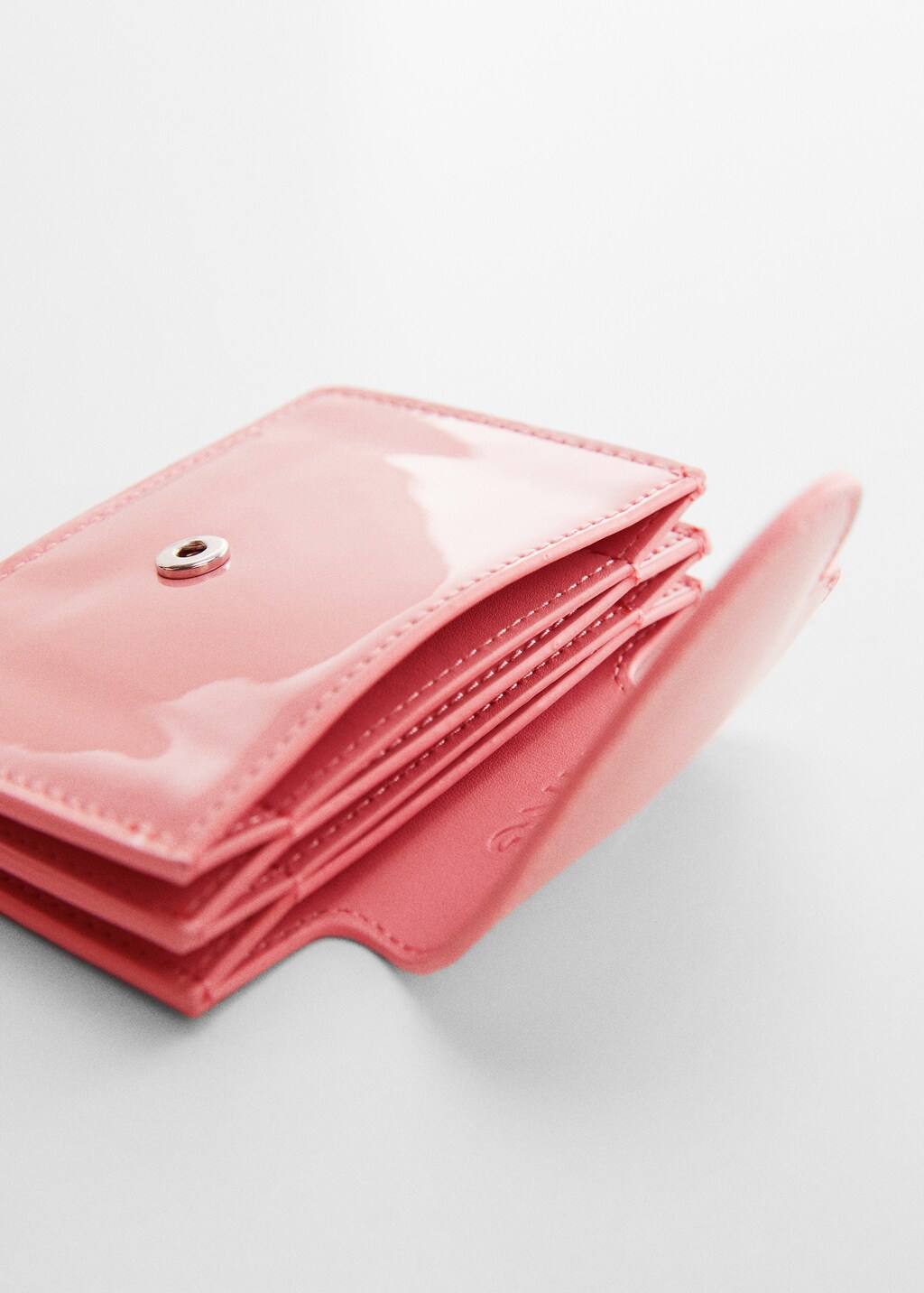 Patent leather card holder - Details of the article 1