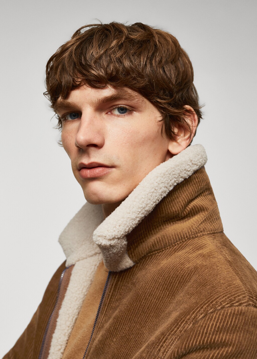 Corduroy jacket with shearling-effect lining - Details of the article 4