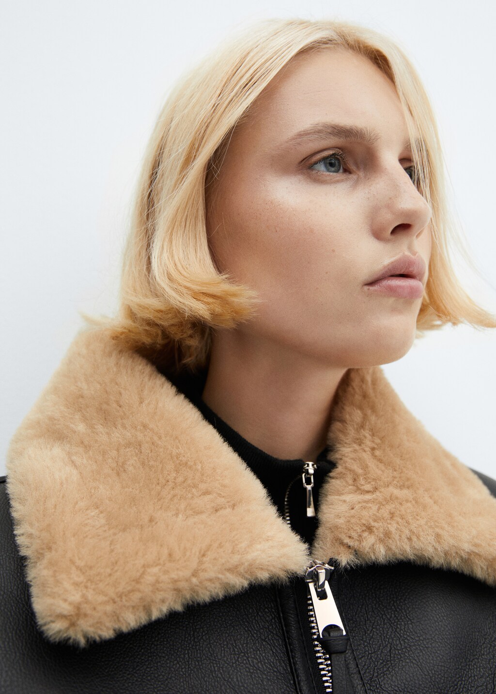 Shearling-lined bomber gilet - Details of the article 1