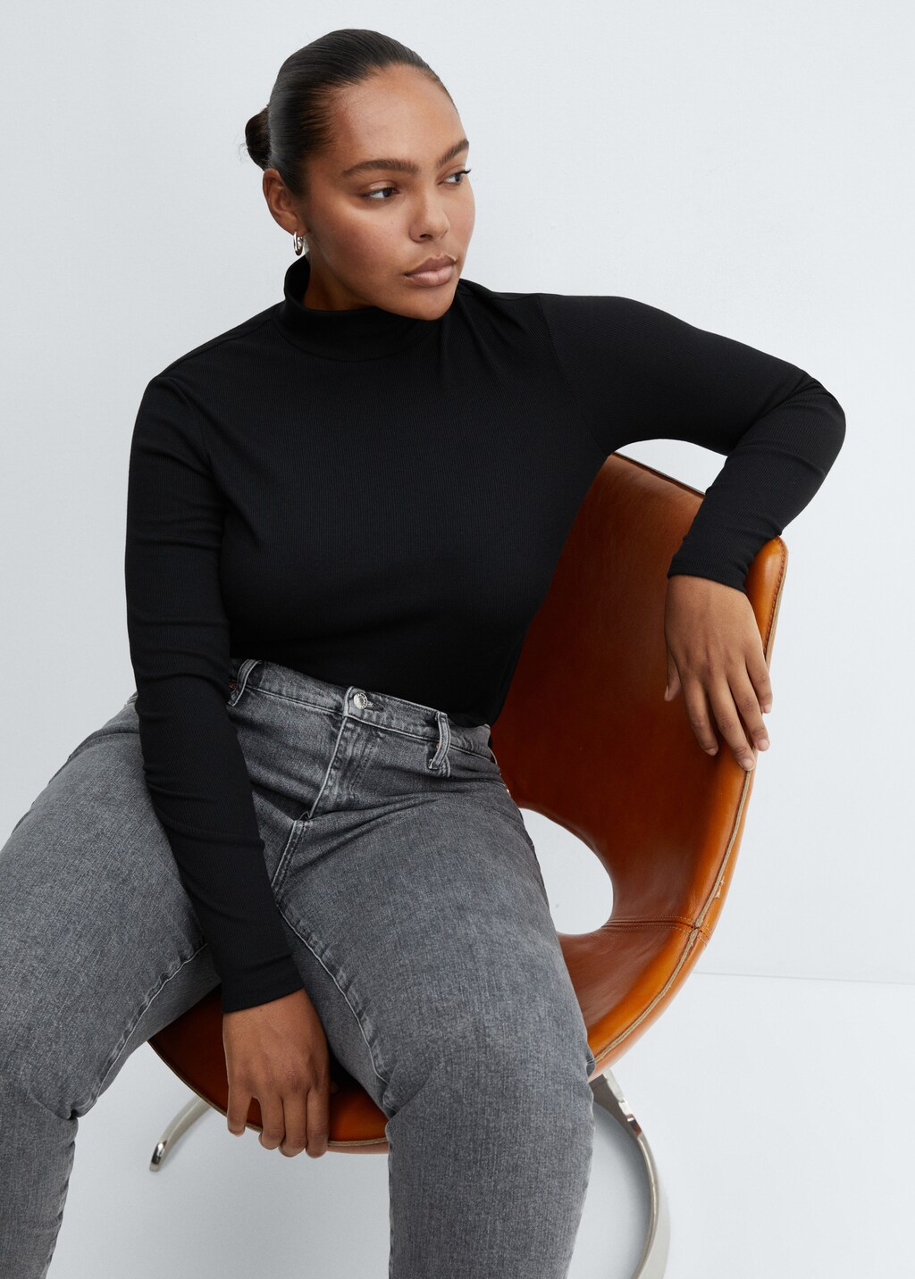 Turtleneck T-shirt - Details of the article 4