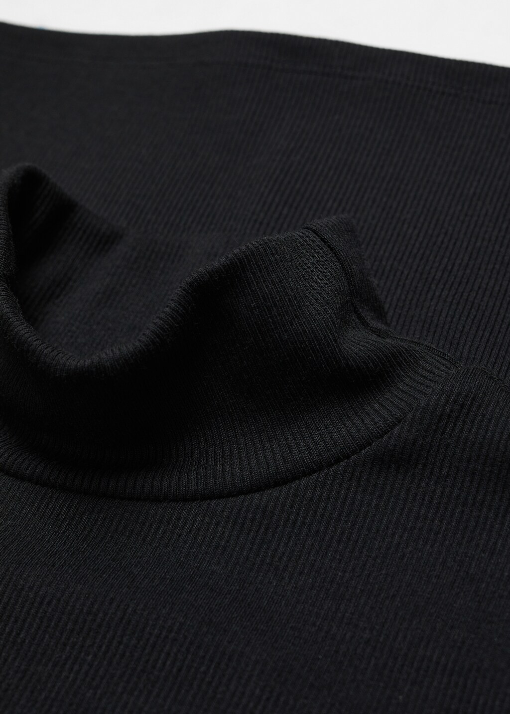 Turtleneck T-shirt - Details of the article 8