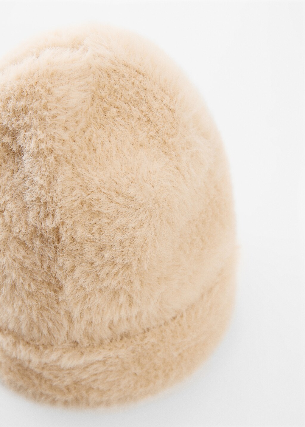 Fur-effect hat - Details of the article 1