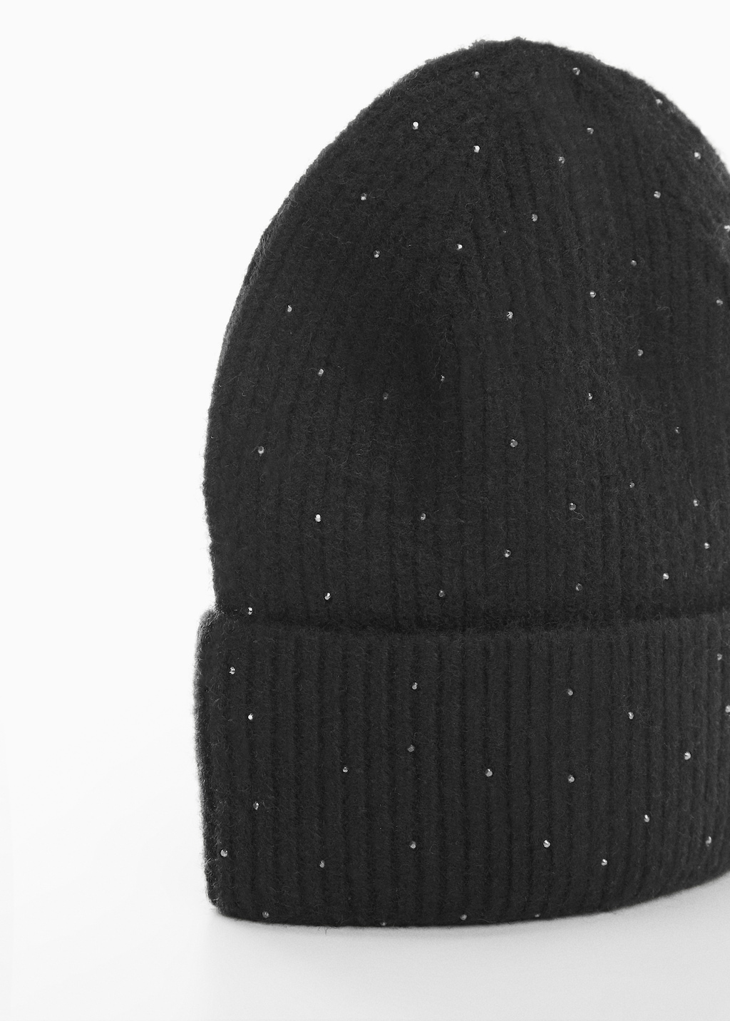 Knitted hat with shiny details  - Medium plane