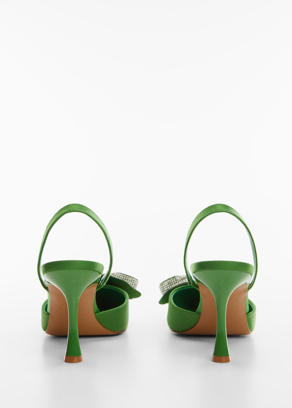 Bow-heeled shoes - Details of the article 1