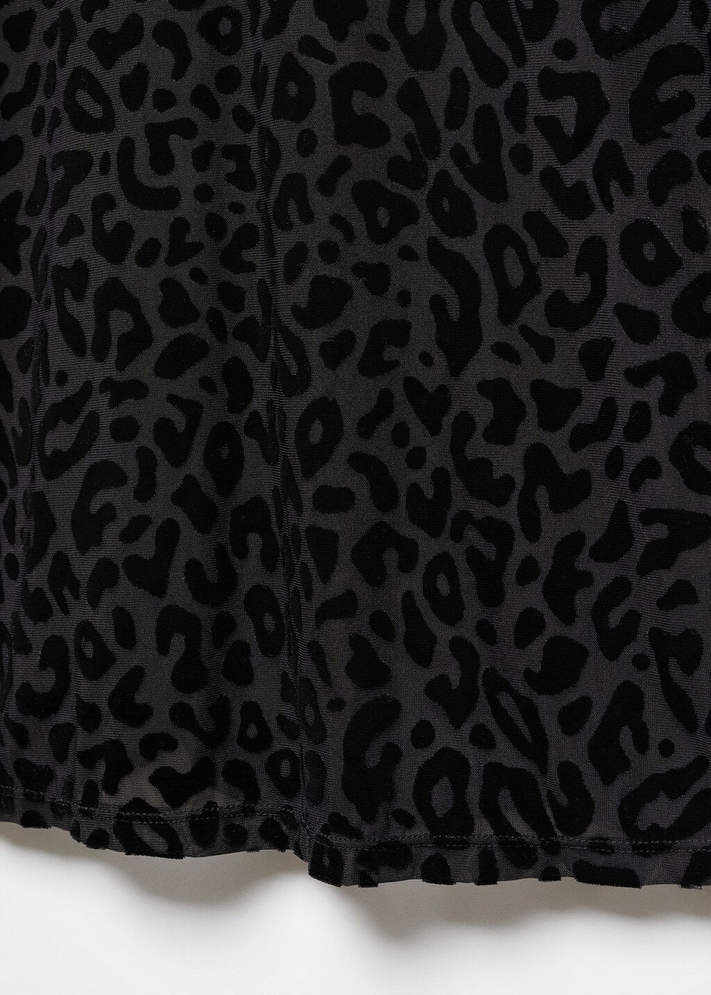 Animal print velvet t-shirt - Details of the article 8