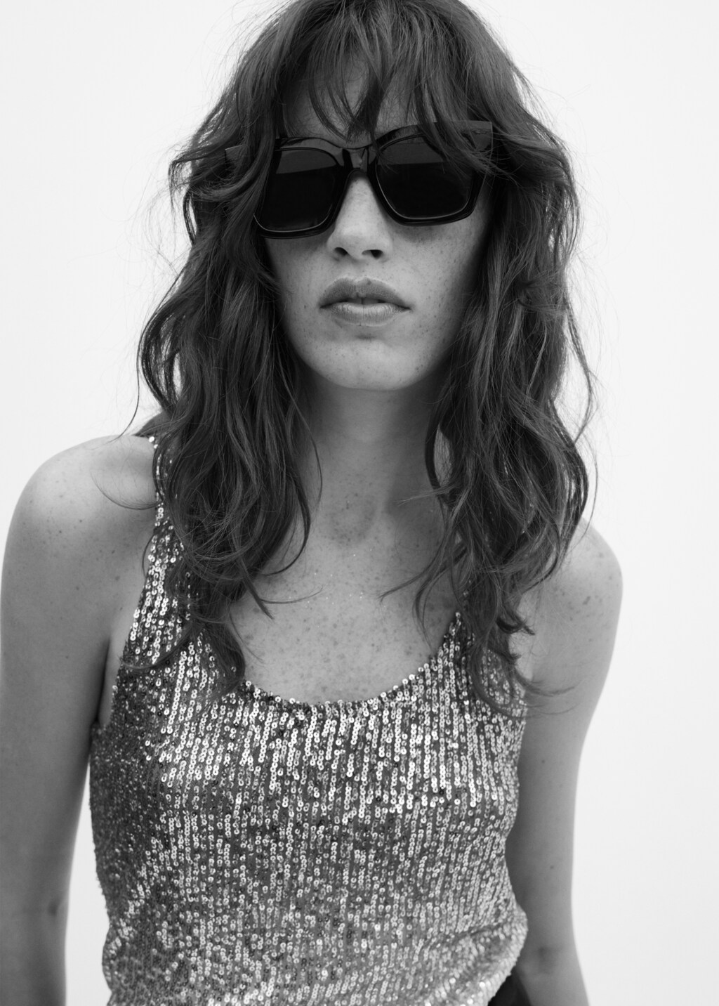 Sequined tank top - Details of the article 1