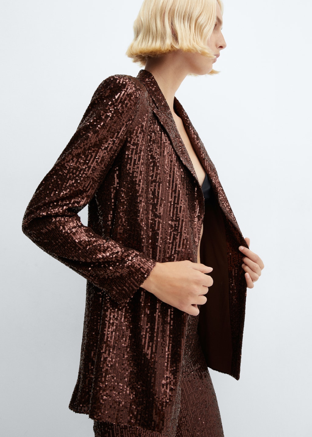 Sequin jacket with belt - Details of the article 2