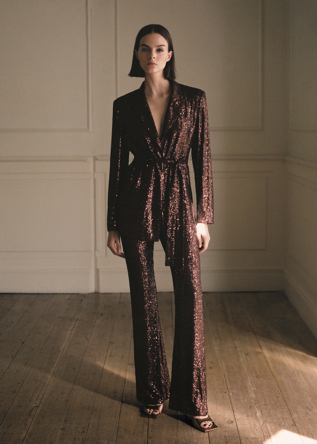 Sequin jacket with belt - Details of the article 7