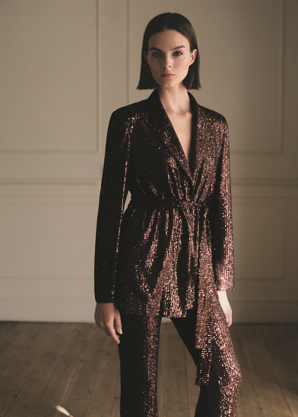 Sequin jacket with belt - Details of the article 9