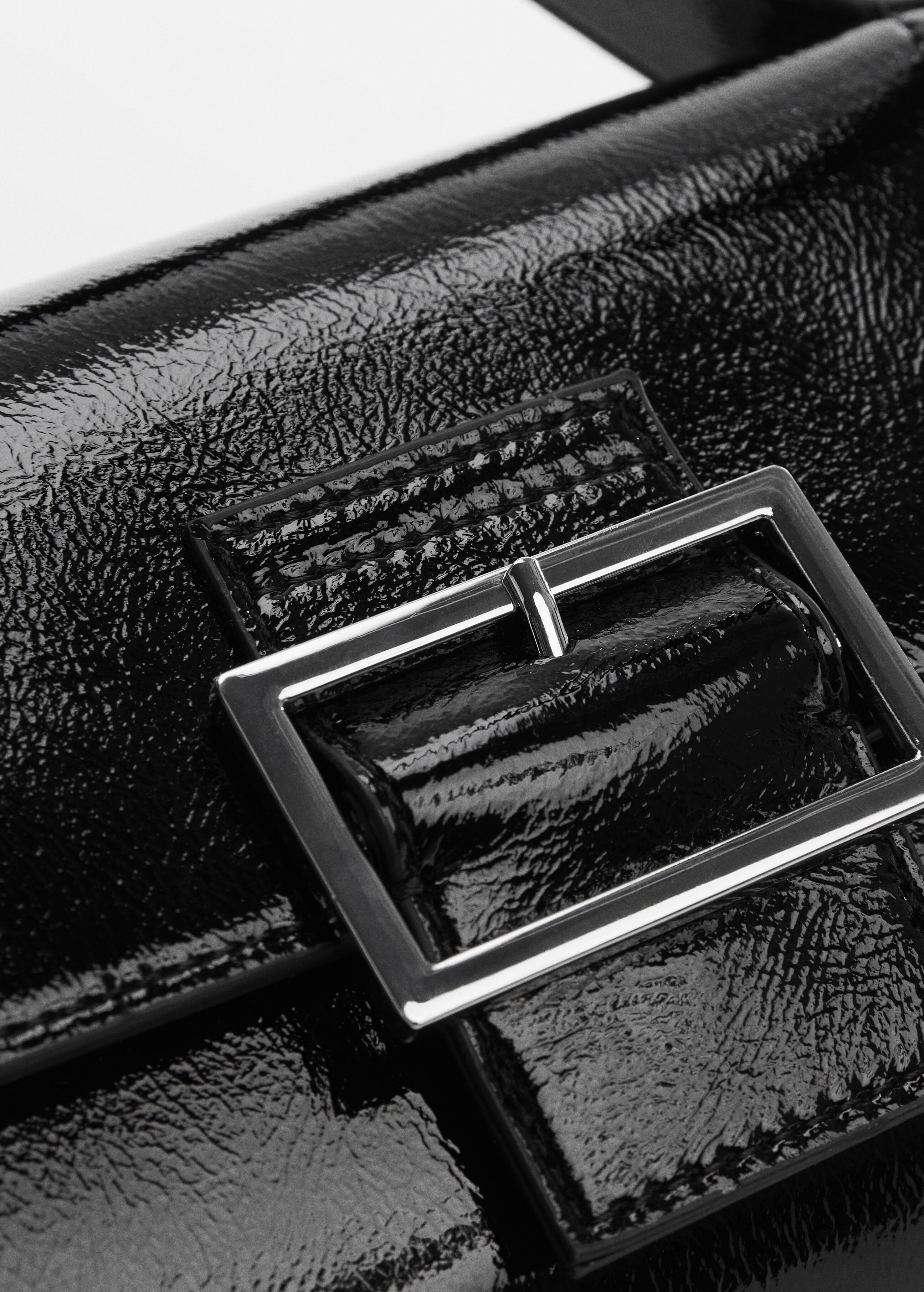 Buckled flap bag - Details of the article 1