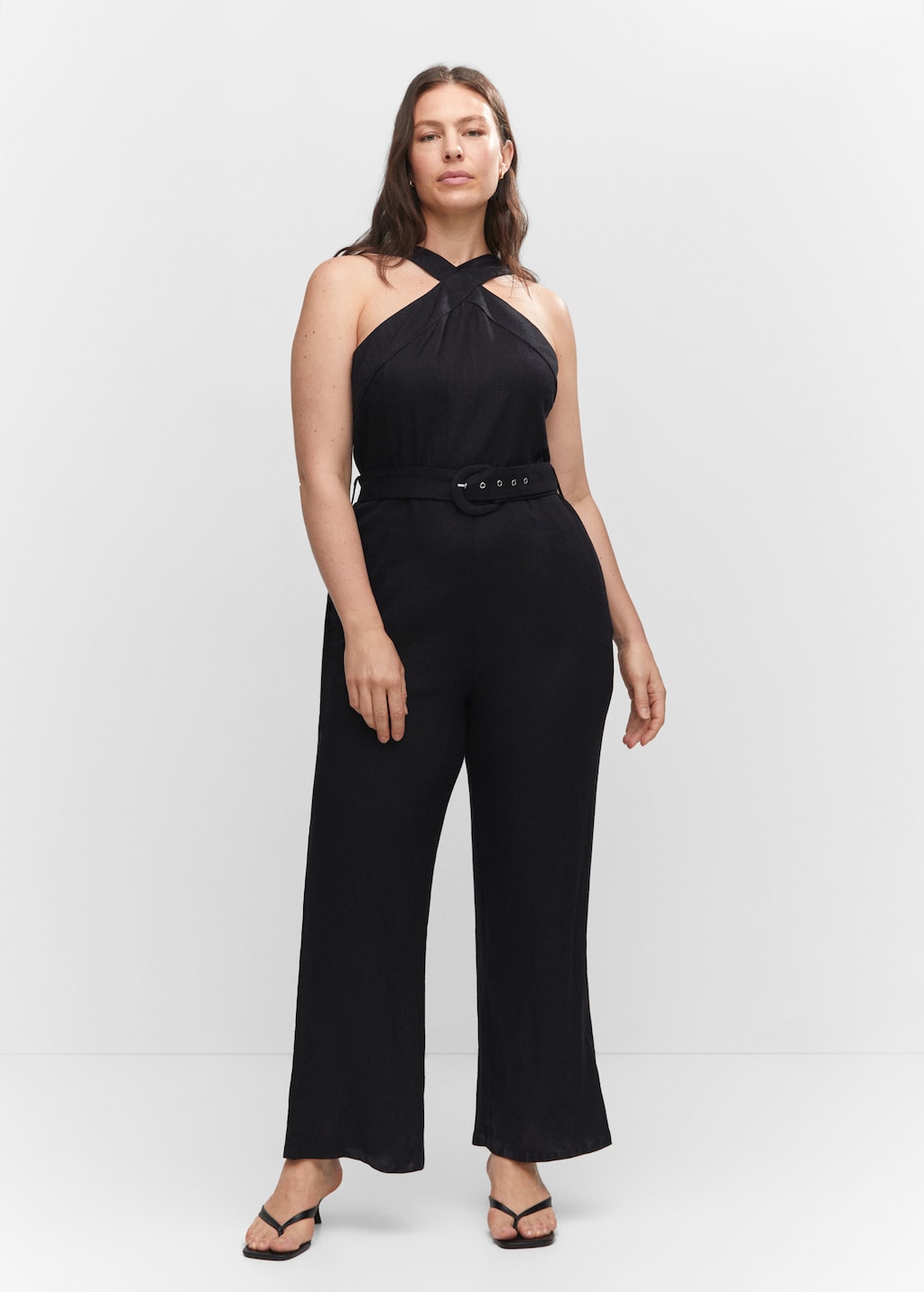 Halter-neck jumpsuit with belt - Details of the article 3