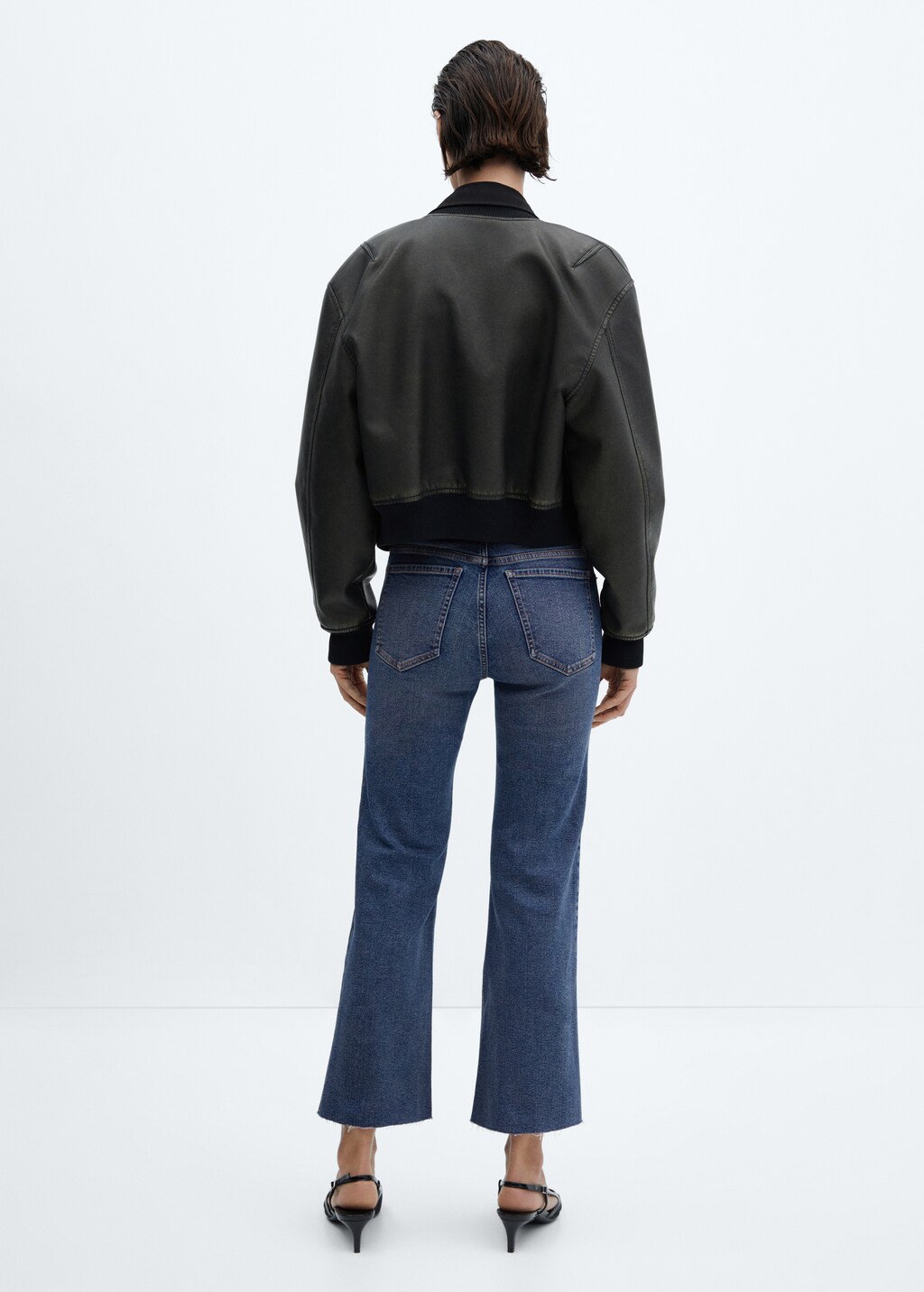 Sienna flared cropped jeans - Reverse of the article