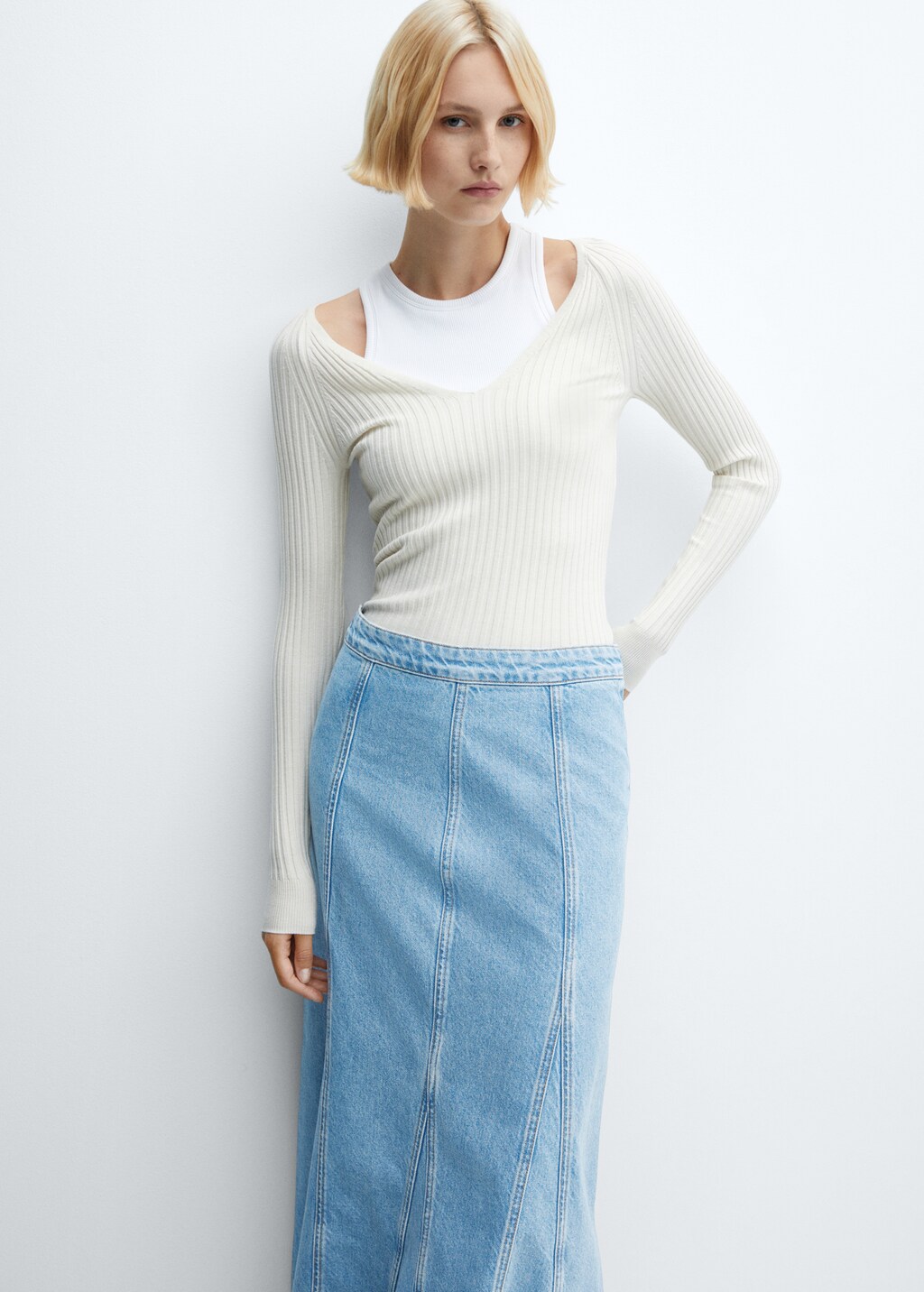 Long denim skirt with seams - Details of the article 1