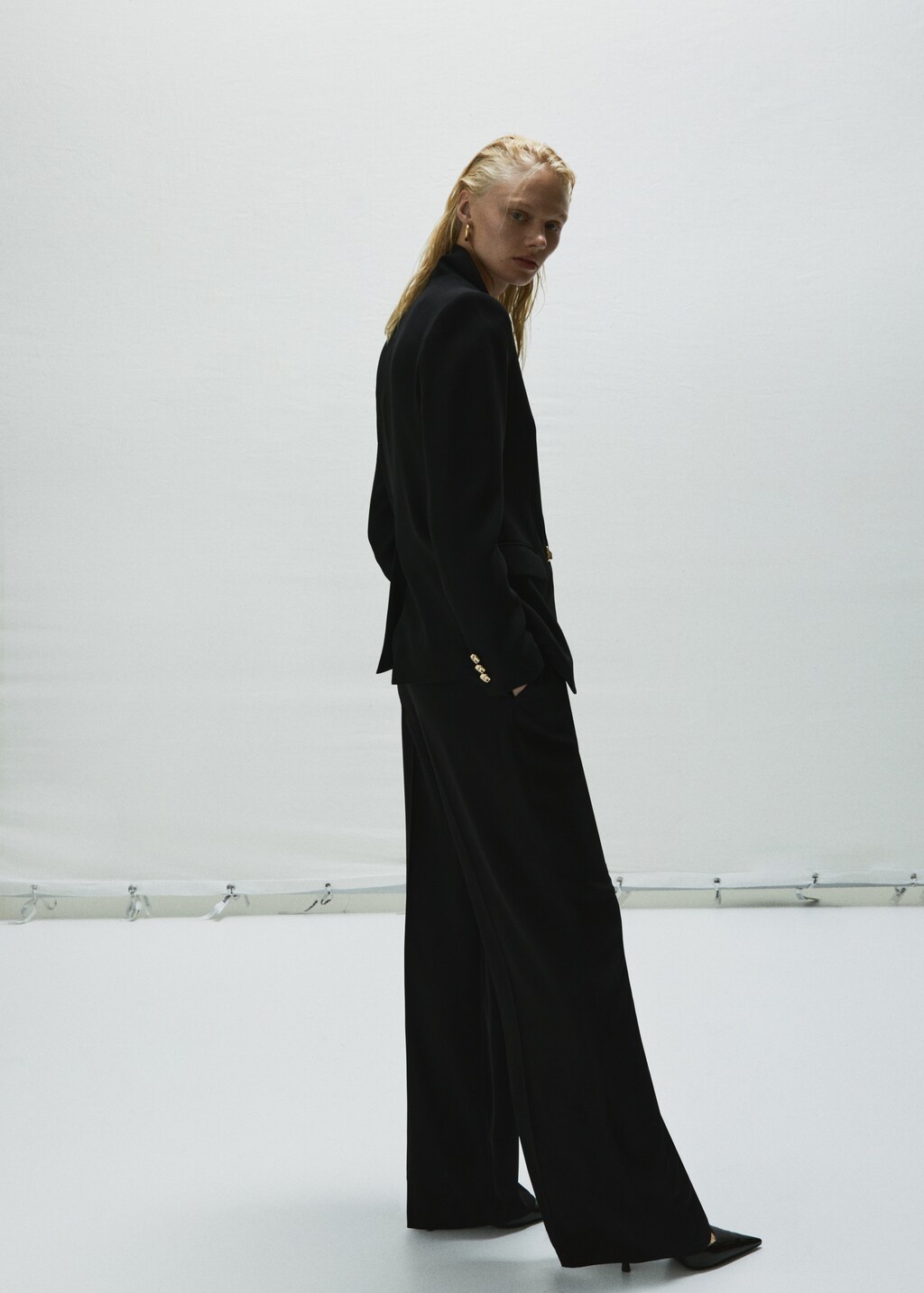 Wideleg pleated trousers - Details of the article 7