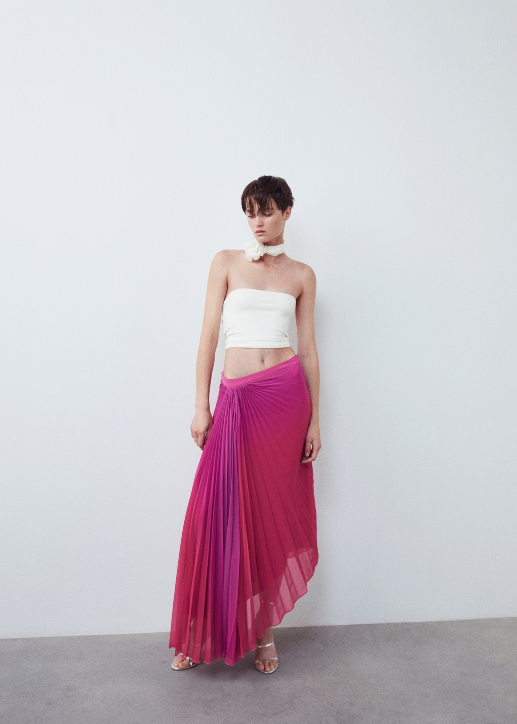 Pleated asymmetric skirt  - Details of the article 6