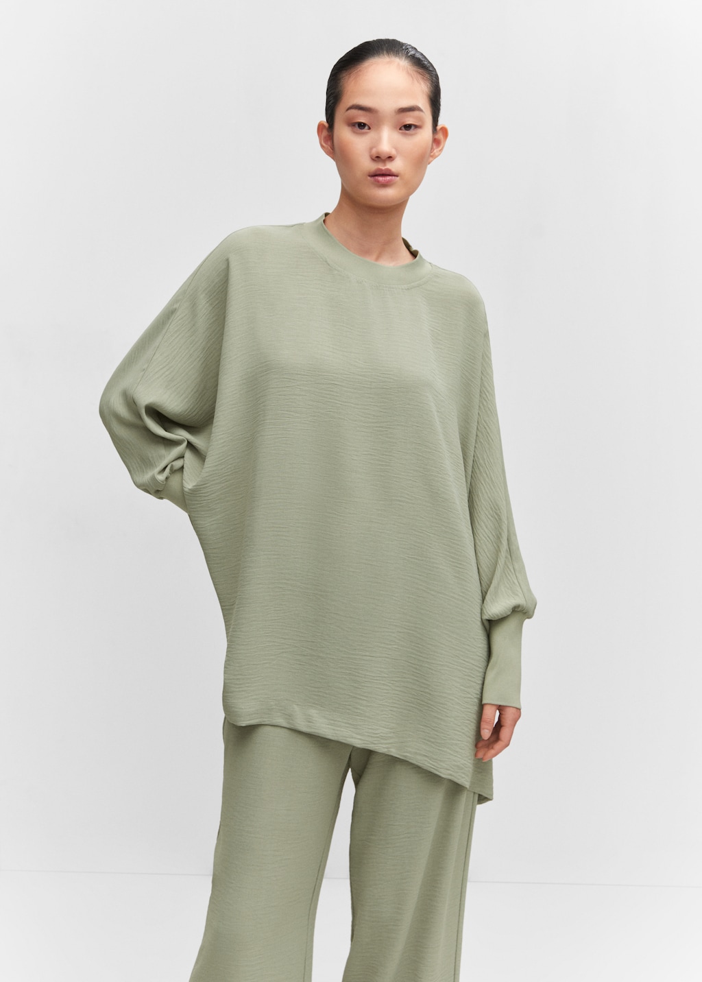 Oversize-Sweatshirt mit Textur - Mittlere Ansicht