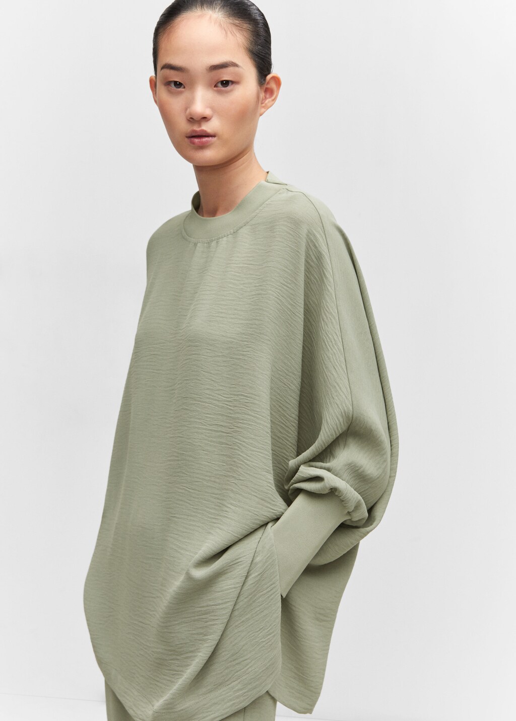 Oversized textured sweatshirt - Details of the article 2