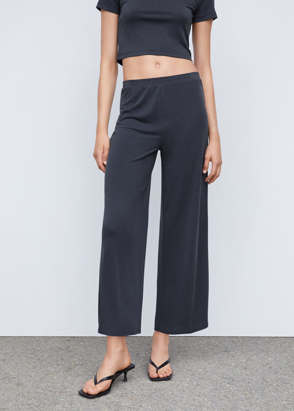 Pantaloni jogger culottes - Plan mediu