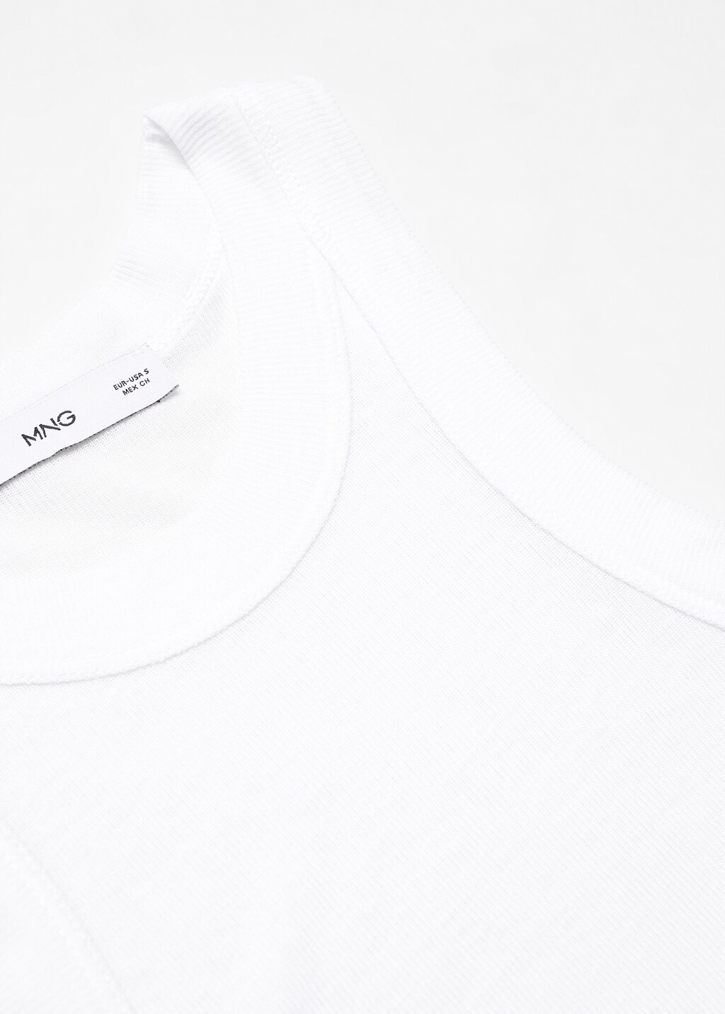 Halter neck top - Details of the article 8