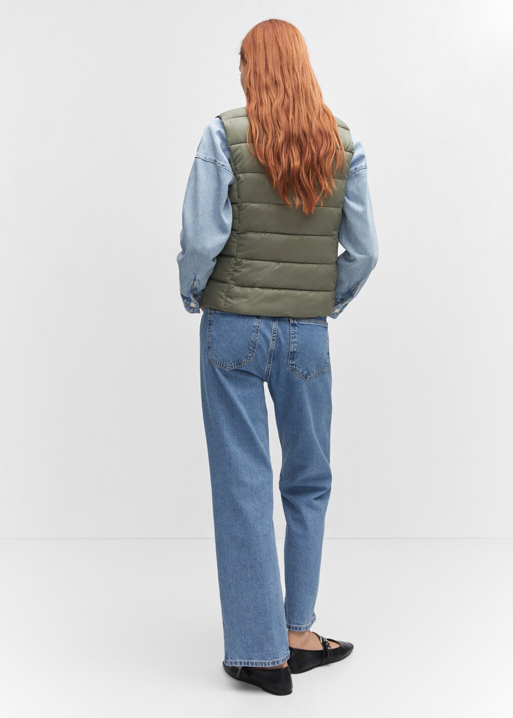 Ultra-light quilted gilet - Reverse of the article