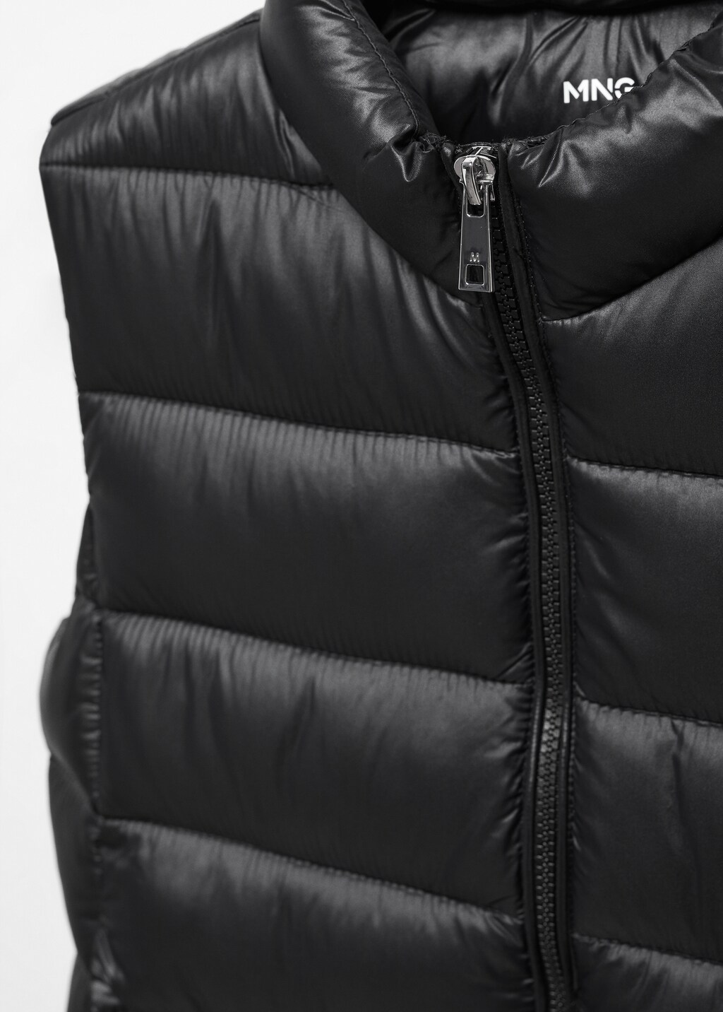 Ultra-light quilted gilet - Details of the article 8